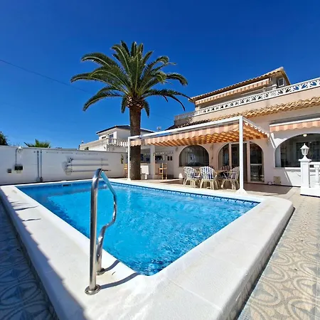 Family Private Pool Large Outdoor Area Pmt40 Villa *